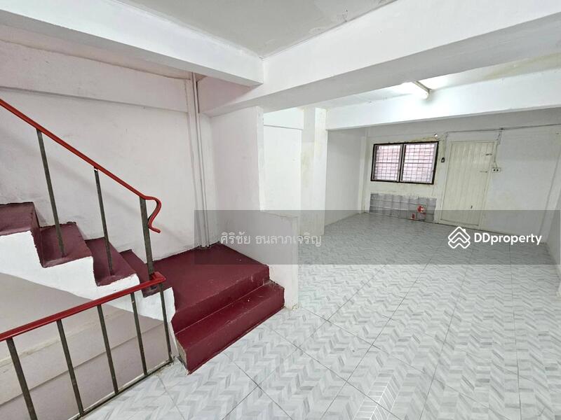 For Rent - A commercial building for rent 168 sqm2 Suksawad 31/1 Ladburana Bangkok near main road express way, Bangkok