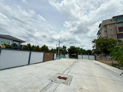 ขาย - ขายบ้านเดี่ยวพร้อมที่ดิน 414 ตารางวา ถนนพหลโยธิน 54/1 แยก 4 ใกล้BTS สายสีเขียว,สนามบินดอนเมือง, กรุงเทพ