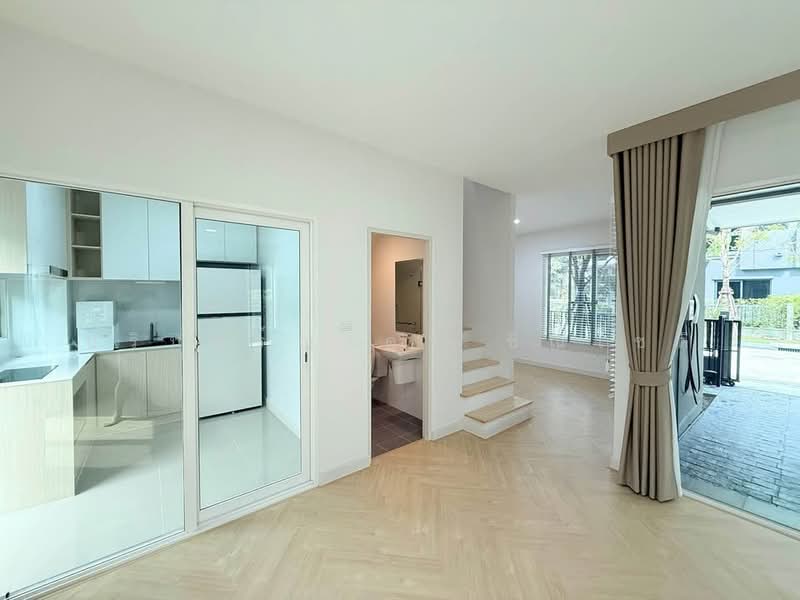 Baan Klang Muang The Edition Srinakarin-Suanluang, Bangkok, Dok Mai, Prawet, Bangkok, 3 Bedrooms, 148 sqm, Single Detached House For Rent, by ปรินทร์ญาดา ชิณโชติ, 60112720 - DDproperty.com