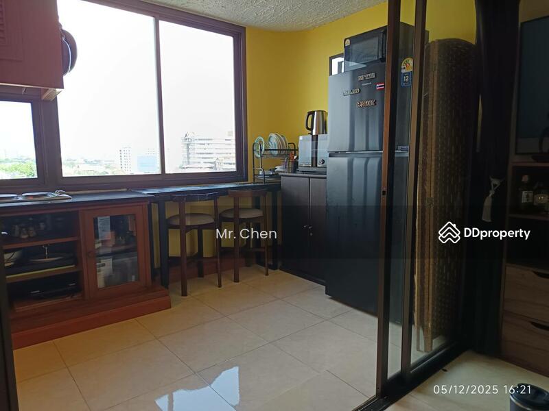 For Sale - Condo in the heart of Chiang Mai city, 11th floor, Chiang Mai city view, Chiang Mai