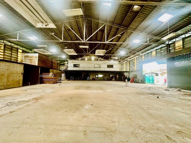 ขาย - ขายโรงงาน หนามแดง ห่างจากถนนศรีนครินทร์ 350 เมตร ใกล้ Mrt ศรีด่าน รหัส : F8030, สมุทรปราการ