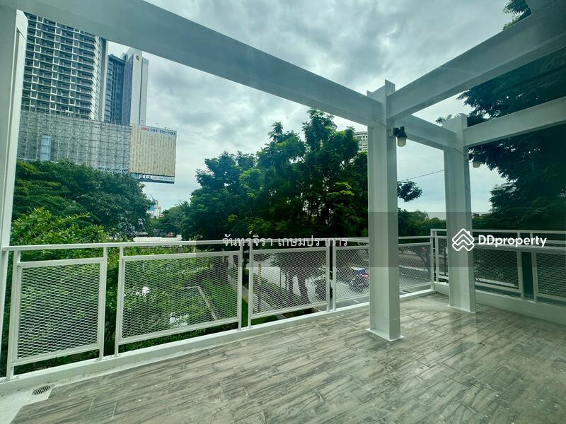 For Rent - Prime Commercial Space for Rent on Narathiwas Road (Near Sathon), Bangkok