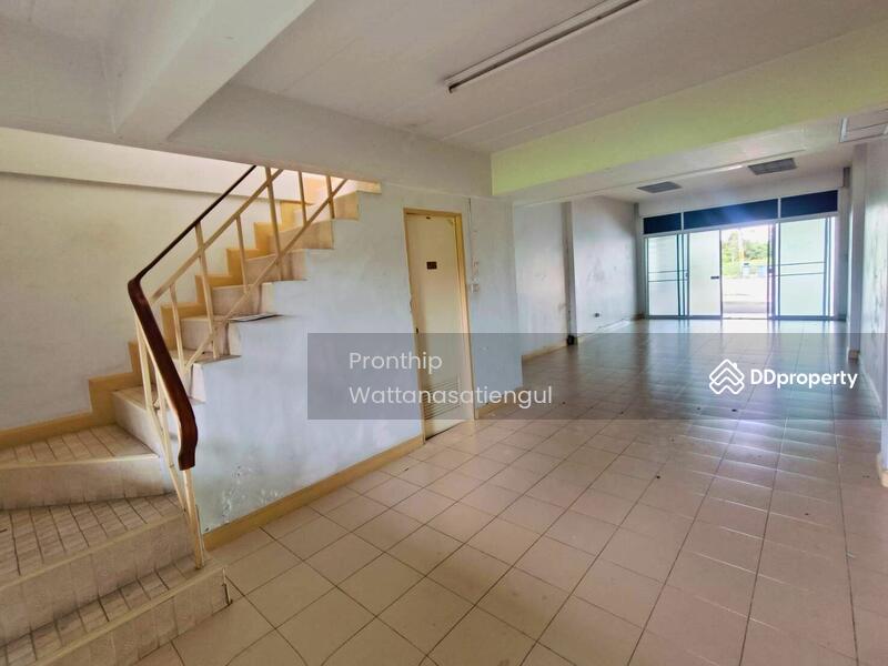 For Rent - For Rent: 3.5-Storey Commercial Building on Assumption Rai Kluai Road Prime Location for Busines, Chon Buri