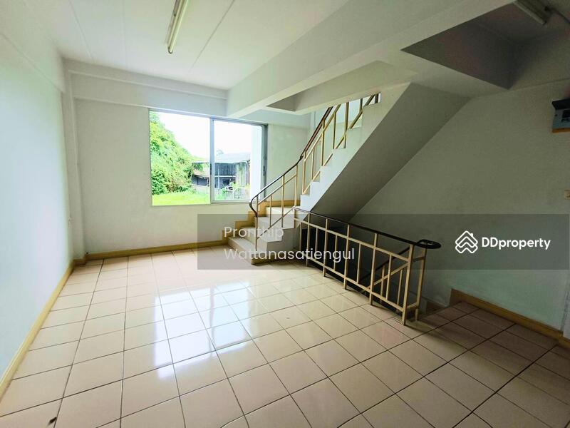 For Rent - For Rent: 3.5-Storey Commercial Building on Assumption Rai Kluai Road Prime Location for Busines, Chon Buri