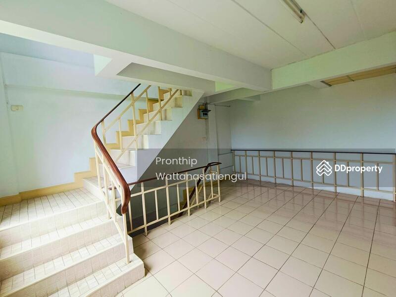 For Rent - For Rent: 3.5-Storey Commercial Building on Assumption Rai Kluai Road Prime Location for Busines, Chon Buri