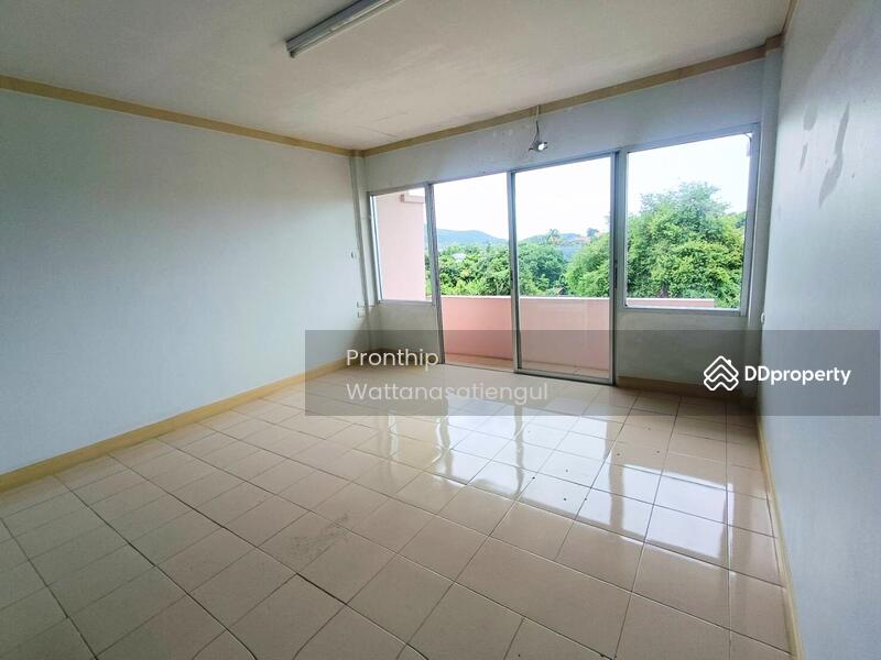 For Rent - For Rent: 3.5-Storey Commercial Building on Assumption Rai Kluai Road Prime Location for Busines, Chon Buri