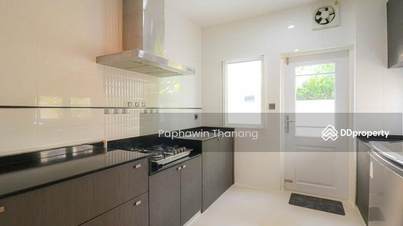 For Rent - 4-Bedroom House, Bangkok