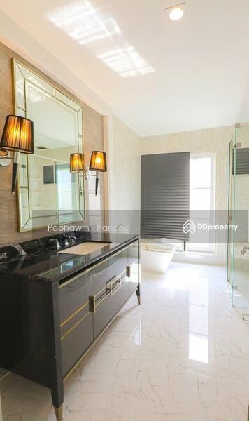 For Rent - 4-Bedroom House, Bangkok