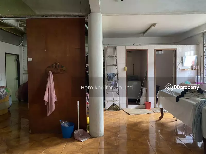 For Rent - For Rent Bangkok Shop House Sukhumvit Khlong Toei BTS Thong Lo BRE25554, Bangkok