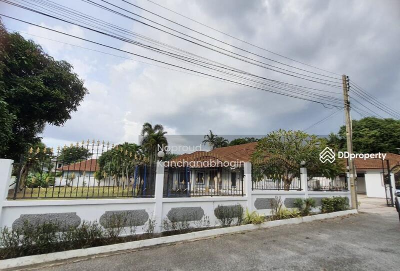 For Rent - 5-Bedroom House, Chon Buri