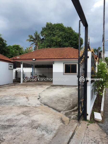 For Rent - 5-Bedroom House, Chon Buri