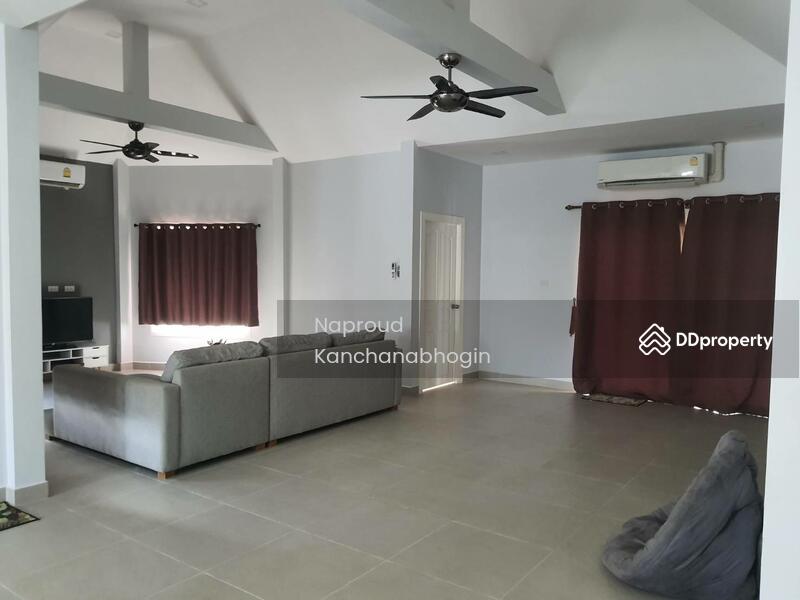 For Rent - 5-Bedroom House, Chon Buri