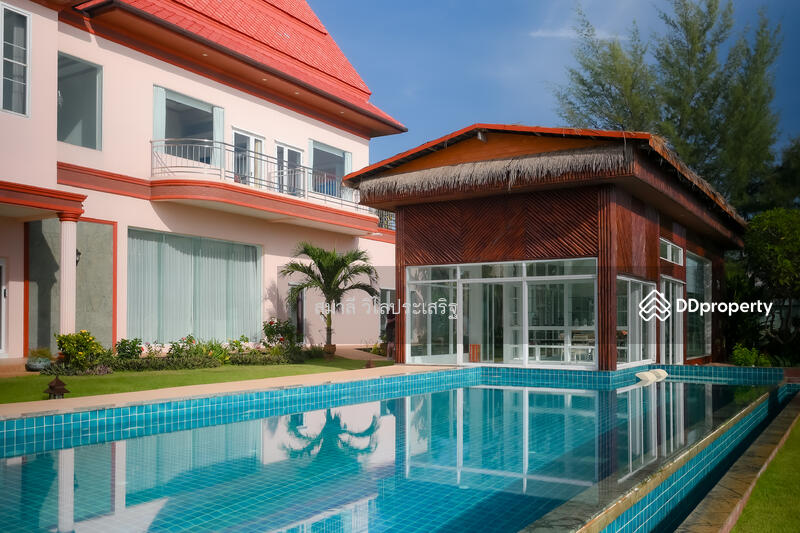 For Sale - Luxury Beachfront Villa 4-Bedrooms With Private Pool At Bang Saphan Yai, Prachuap Khiri Khan