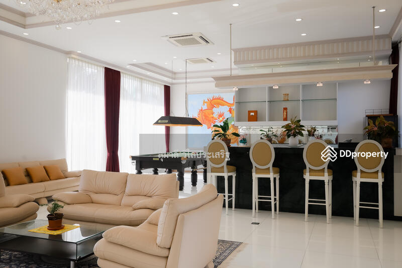 For Sale - Luxury Beachfront Villa 4-Bedrooms With Private Pool At Bang Saphan Yai, Prachuap Khiri Khan