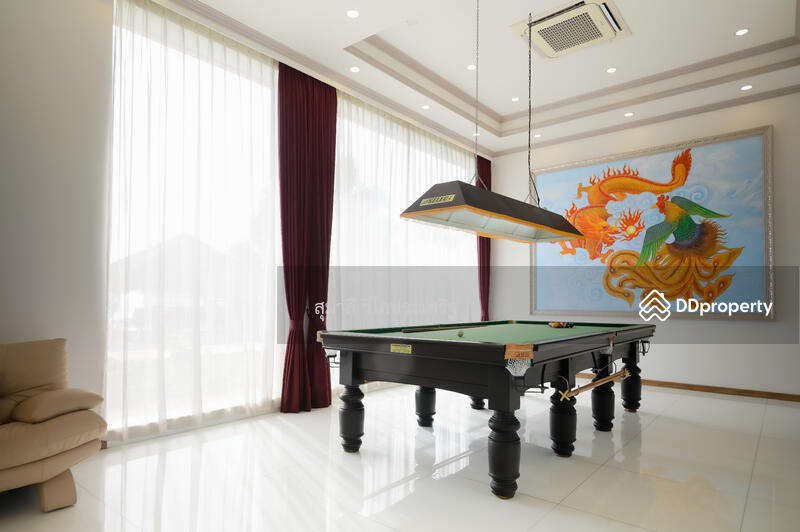 For Sale - Luxury Beachfront Villa 4-Bedrooms With Private Pool At Bang Saphan Yai, Prachuap Khiri Khan
