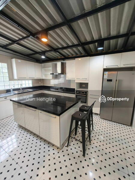 For Sale - 2-Bedroom House, Bangkok