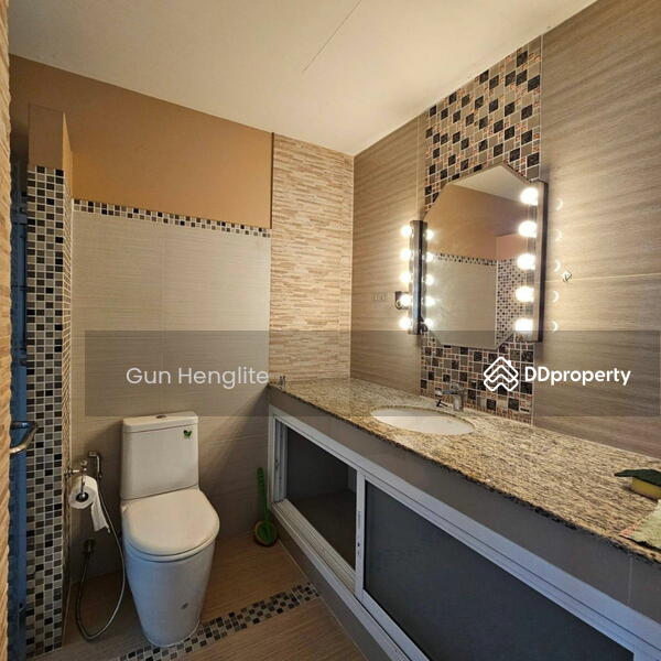 For Sale - 2-Bedroom House, Bangkok