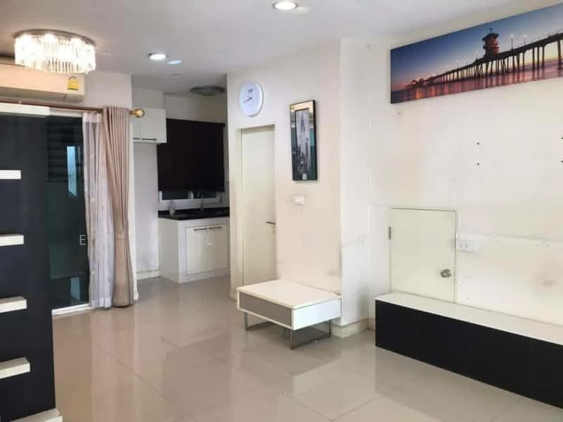 Baan Klang Muang Chokchai 4 : บ้านกลางเมือง โชคชัย 4, กรุงเทพ, ถนนโชคชัย 4, ลาดพร้าว, ลาดพร้าว, กรุงเทพ, 149 ตร.ม., ทาวน์เฮ้าส์ ให้เช่า, โดย Eastblue Horizon, 60116026 - DDproperty.com