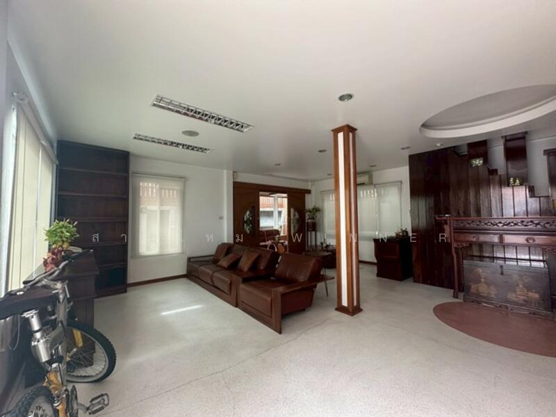 ขาย - บ้านเดี่ยว 2 ชั้น ติดริมถนนราชพฤกษ์ ใกล้รถไฟฟ้าสถานีบางหว้า, กรุงเทพ