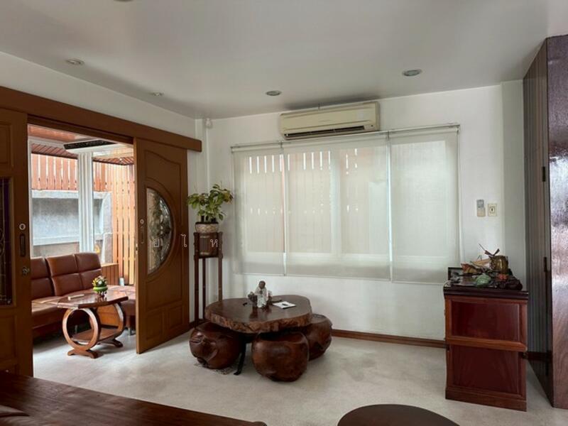 ขาย - บ้านเดี่ยว 2 ชั้น ติดริมถนนราชพฤกษ์ ใกล้รถไฟฟ้าสถานีบางหว้า, กรุงเทพ