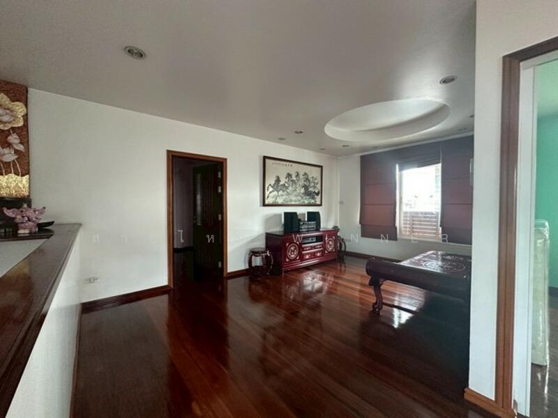 ขาย - บ้านเดี่ยว 2 ชั้น ติดริมถนนราชพฤกษ์ ใกล้รถไฟฟ้าสถานีบางหว้า, กรุงเทพ