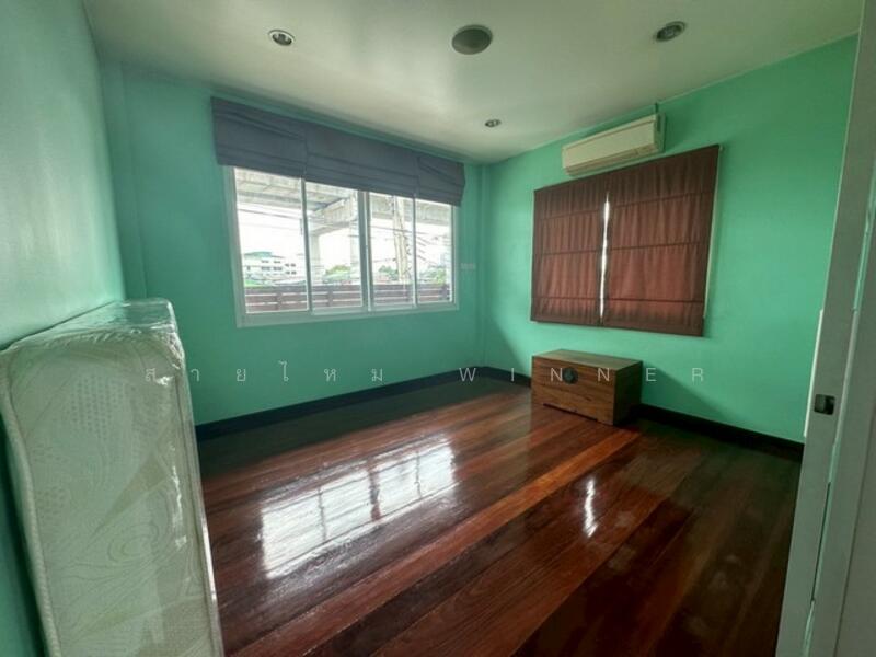 ขาย - บ้านเดี่ยว 2 ชั้น ติดริมถนนราชพฤกษ์ ใกล้รถไฟฟ้าสถานีบางหว้า, กรุงเทพ