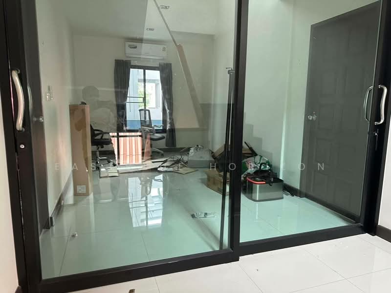 Home Office Area Suttisan, กรุงเทพ, สามเสนนอก, ห้วยขวาง, กรุงเทพ, 480 ตร.ม., ตึกแถว-อาคารพาณิชย์ ให้เช่า, โดย Eastblue Horizon, 60116096 - DDproperty.com