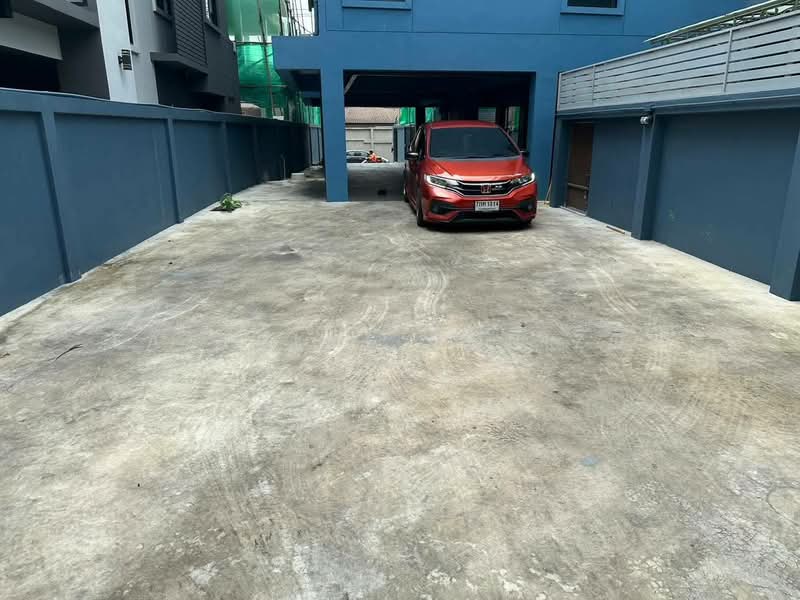 Home Office Area Suttisan, Bangkok, Samsen Nok, Huai Khwang, Bangkok, , 480 sqm, Shophouse For Rent, by Eastblue Horizon, 60116096 - DDproperty.com