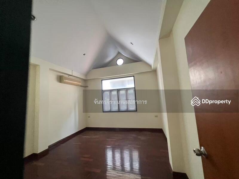 For Rent - Commercial House for Rent near Asoke BTS, Bangkok