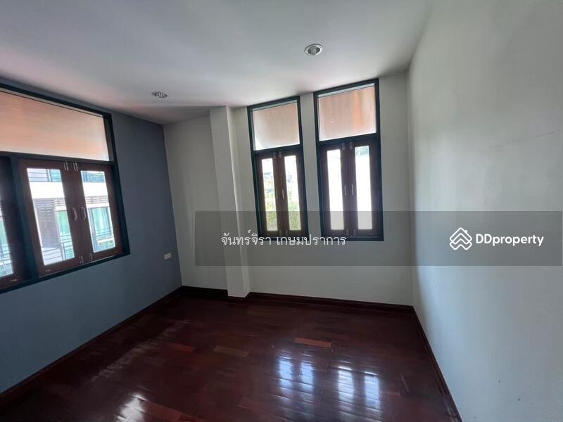 For Rent - Commercial House for Rent near Asoke BTS, Bangkok