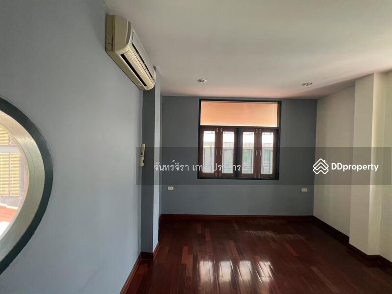 For Rent - Commercial House for Rent near Asoke BTS, Bangkok