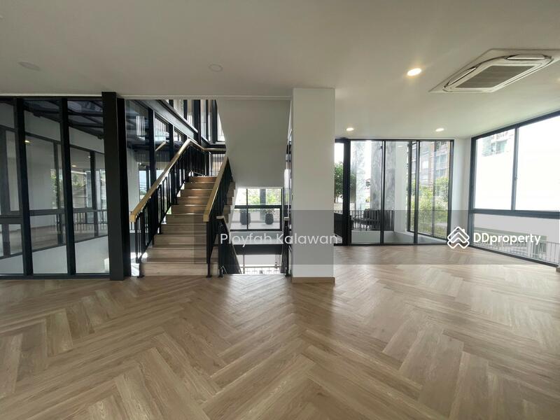 For Sale - Penton Ari-Sutthisan, Bangkok