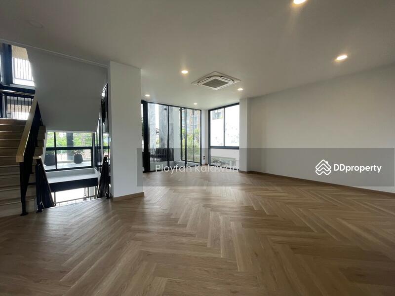 For Sale - Penton Ari-Sutthisan, Bangkok