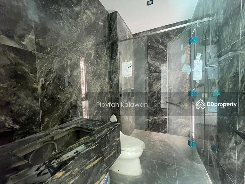 For Sale - Penton Ari-Sutthisan, Bangkok