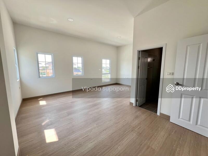 For Sale - 4-Bedroom House, Chiang Mai