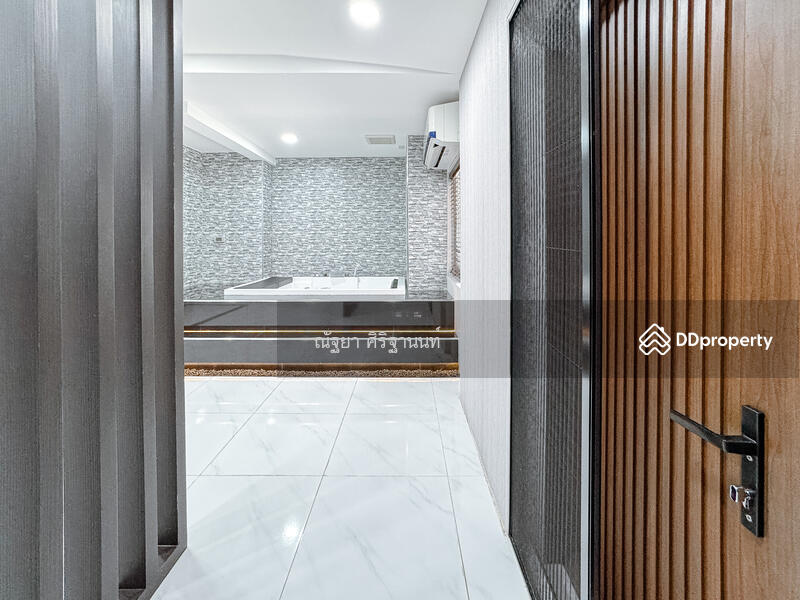 For Sale - The Kris Ratchada 17, Bangkok