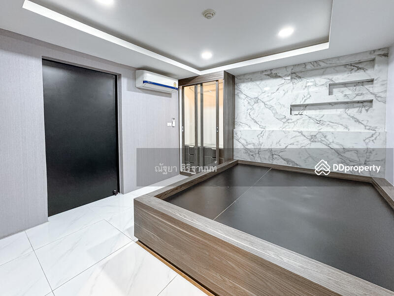 For Sale - The Kris Ratchada 17, Bangkok