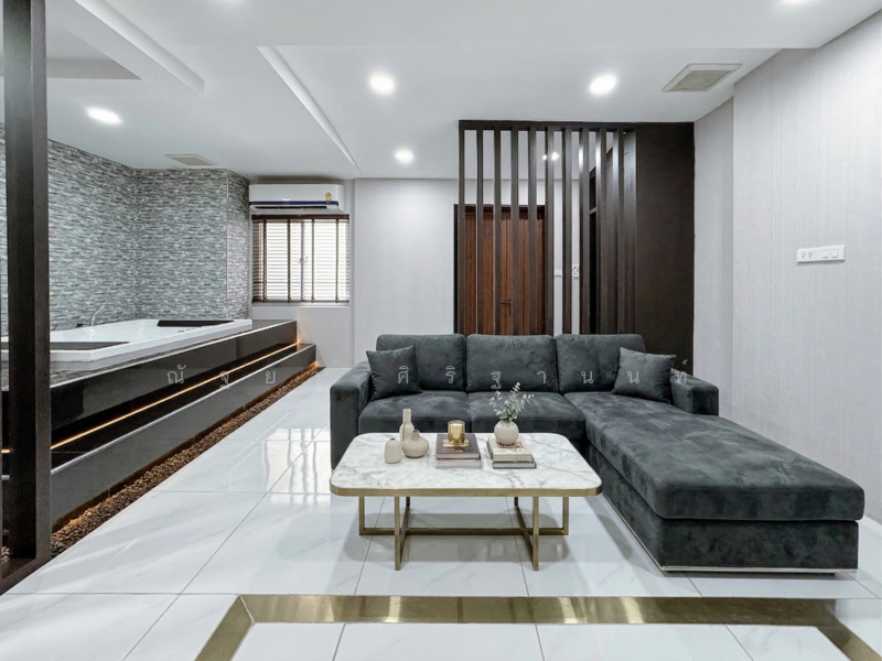 The Kris Ratchada 17, Bangkok, Inthamara 45 Alley, Din Daeng, Din Daeng, Bangkok, 1 Bedroom, 46 sqm, Condo For Sale, by ณัฐยา ศิริฐานนท์, 60116927 - DDproperty.com