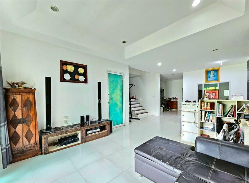 นาวาร่า รังสิต คลอง 2 : Navara Rangsit Klong 2, Pathum Thani, Khlong Song, Khlong Luang, Pathum Thani, 5 Bedrooms, 207 sqm, Single Detached House For Sale, by คุณ ณัจภสิญาค์ ศุภควัษฐ์กาญกุล (ณิชชา), 60117474 - DDproperty.com