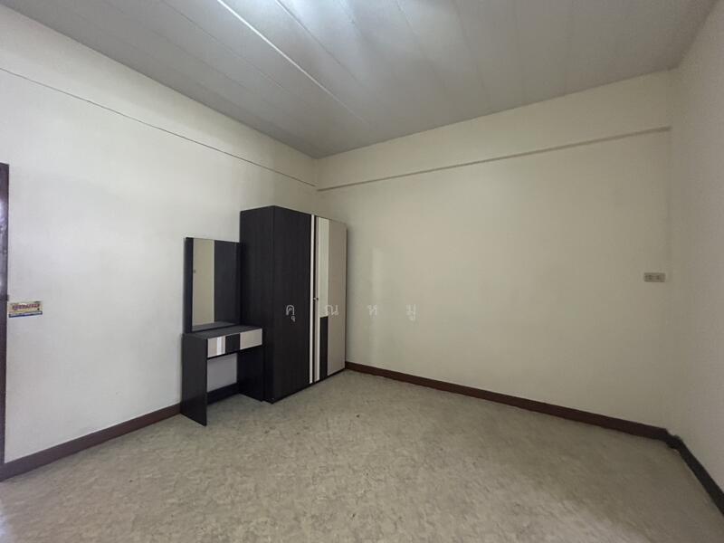 ขายโฮมออฟฟิศ 3 ชั้น !!! บนถนนข้าวหลาม ทำเลศักยภาพ ใกล้วัดบางเป้ง และเส้นทางหลักของเมืองชลบุรี, Chon Buri (Pattaya), สุขุมวิท, Samed, Muang Chon Buri, Chon Buri (Pattaya), , 68 sqm, Office Space For Sale, by คุณหมู, 60117479 - DDproperty.com