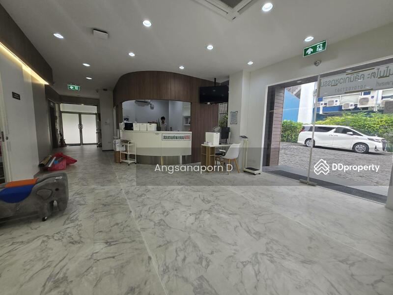 For Rent - อาคารสำนักงาน Stand Alone สูง 8 ชั้น ใจกลางศรีนครินทร์ ที่ตั้งศรีนครินทร์ 40, Bangkok
