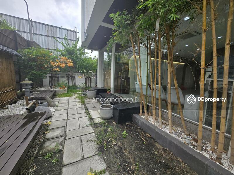 For Rent - อาคารสำนักงาน Stand Alone สูง 8 ชั้น ใจกลางศรีนครินทร์ ที่ตั้งศรีนครินทร์ 40, Bangkok