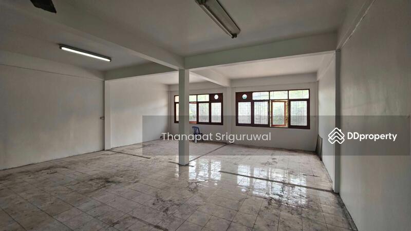 ขาย - 2-Br Townhouse in Chom Thong, กรุงเทพ