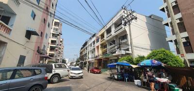 ขาย - อาคารพาณิชย์ 4 ชั้น 18 ตร.ว. อาคารพาณิชย์ ซอยนวมินทร์54 ถนนนวมินทร์ เขตบึงกุ่ม กรุงเทพมหานคร, กรุงเทพ