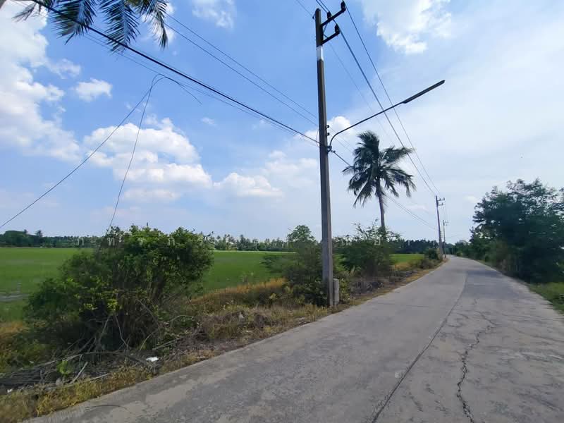 ที่ดินราคาดี เพียง 4.5 กม.จากเซ็นทรัล ศาลายา, 1.4 กม.จากถ.บรมราชชนนี ติดถนนคอนกรีต 17-3-27 ไร่, นครปฐม, หอมเกร็ด, สามพราน, นครปฐม, 28,508 ตร.ม., ที่ดิน ขาย, โดย ภัทรภร ลาวัณยากุล, 60118360 - DDproperty.com