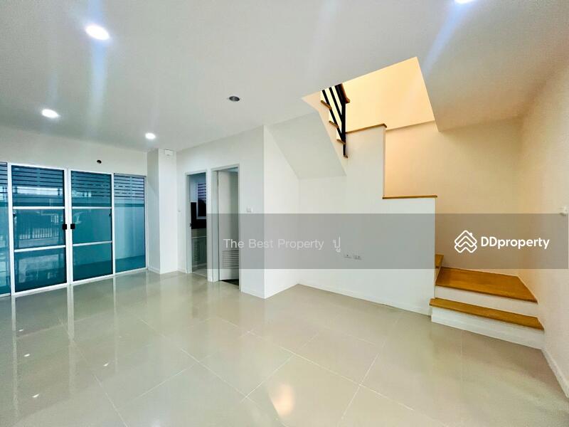 ขาย - Lumpini Town Ville Srinakarin – Bearing : ลุมพินี ทาวน์ วิลล์ ศรีนครินทร์ – แบริ่ง, สมุทรปราการ