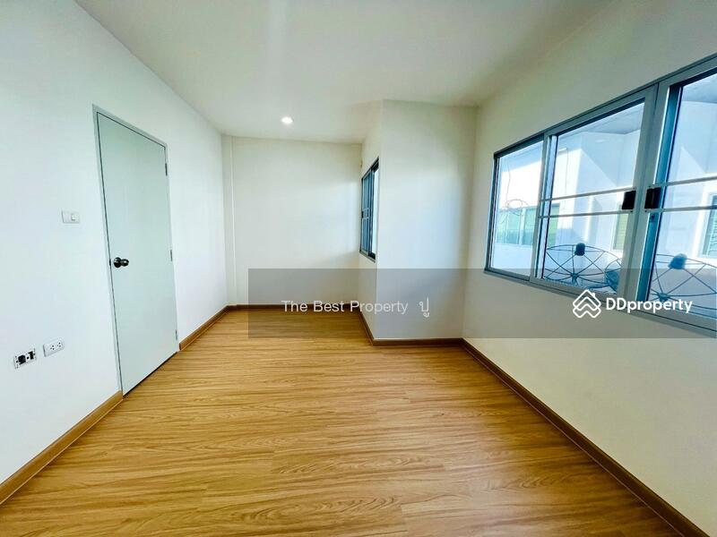 ขาย - Lumpini Town Ville Srinakarin – Bearing : ลุมพินี ทาวน์ วิลล์ ศรีนครินทร์ – แบริ่ง, สมุทรปราการ