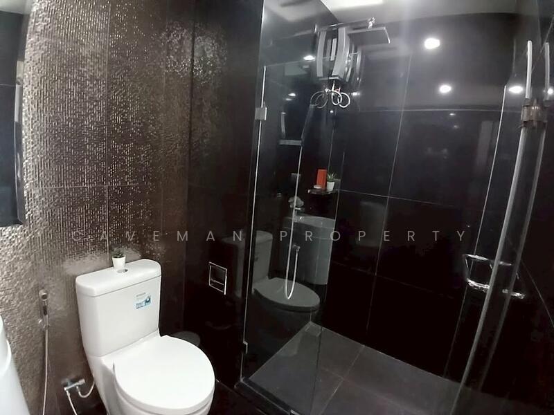 Rhythm Sukhumvit 36-38, Bangkok, 55 Soi Sukhumvit 36, Sukhumvit Road, Phra Kanong, Khlong Toei, Bangkok, 2 Bedrooms, 55 sqm, Condo For Rent, by Caveman Property, 60119083 - DDproperty.com