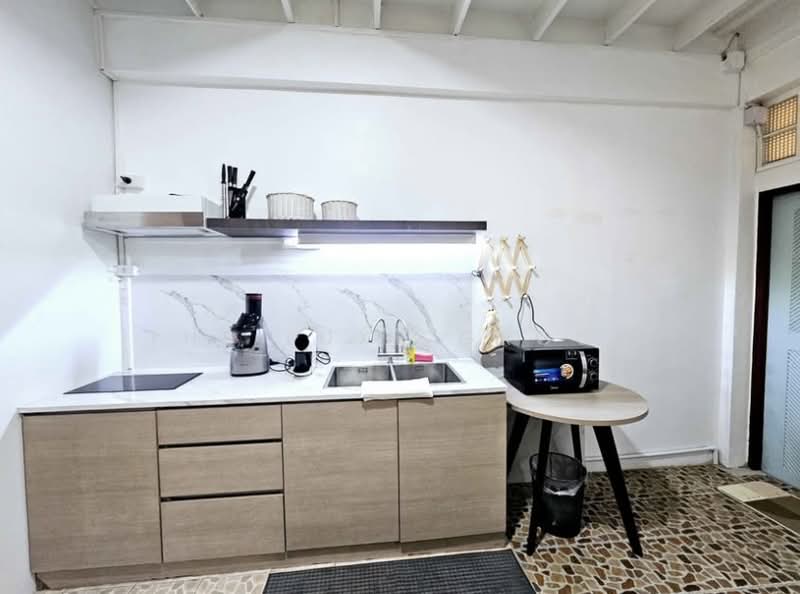 Townhouse in Bangchak, Bangkok, Phra Kanong Nua, Watthana, Bangkok, 3 Bedrooms, 150 sqm, Townhouse For Rent, by The Luxe Group, 60119109 - DDproperty.com