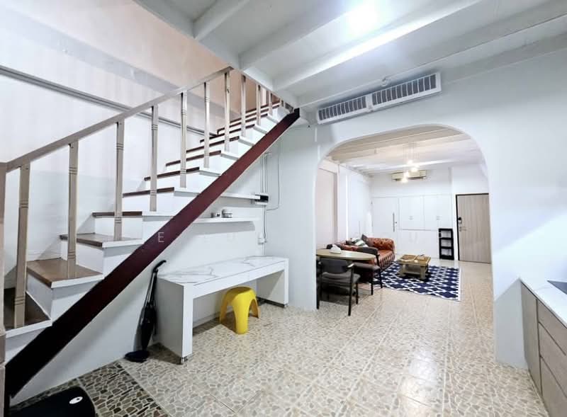Townhouse in Bangchak, Bangkok, Phra Kanong Nua, Watthana, Bangkok, 3 Bedrooms, 150 sqm, Townhouse For Rent, by The Luxe Group, 60119109 - DDproperty.com